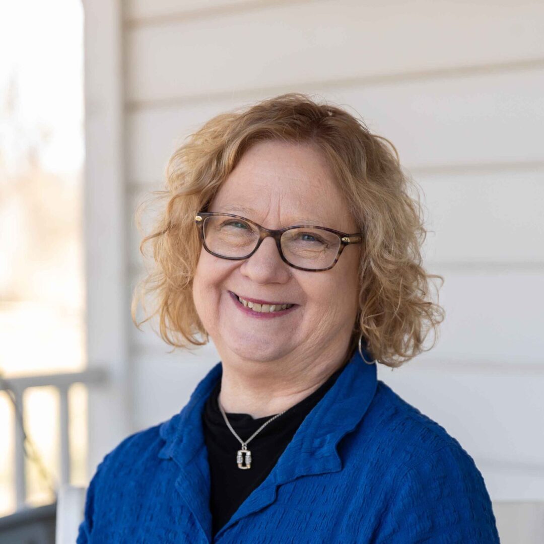 Deb headshot-6 SQ.jpg